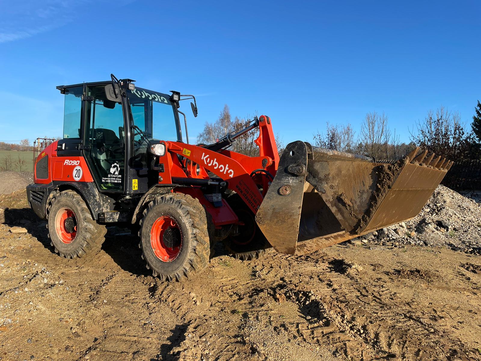 Kubota R090 -  nakladač kolový kloubový 5t